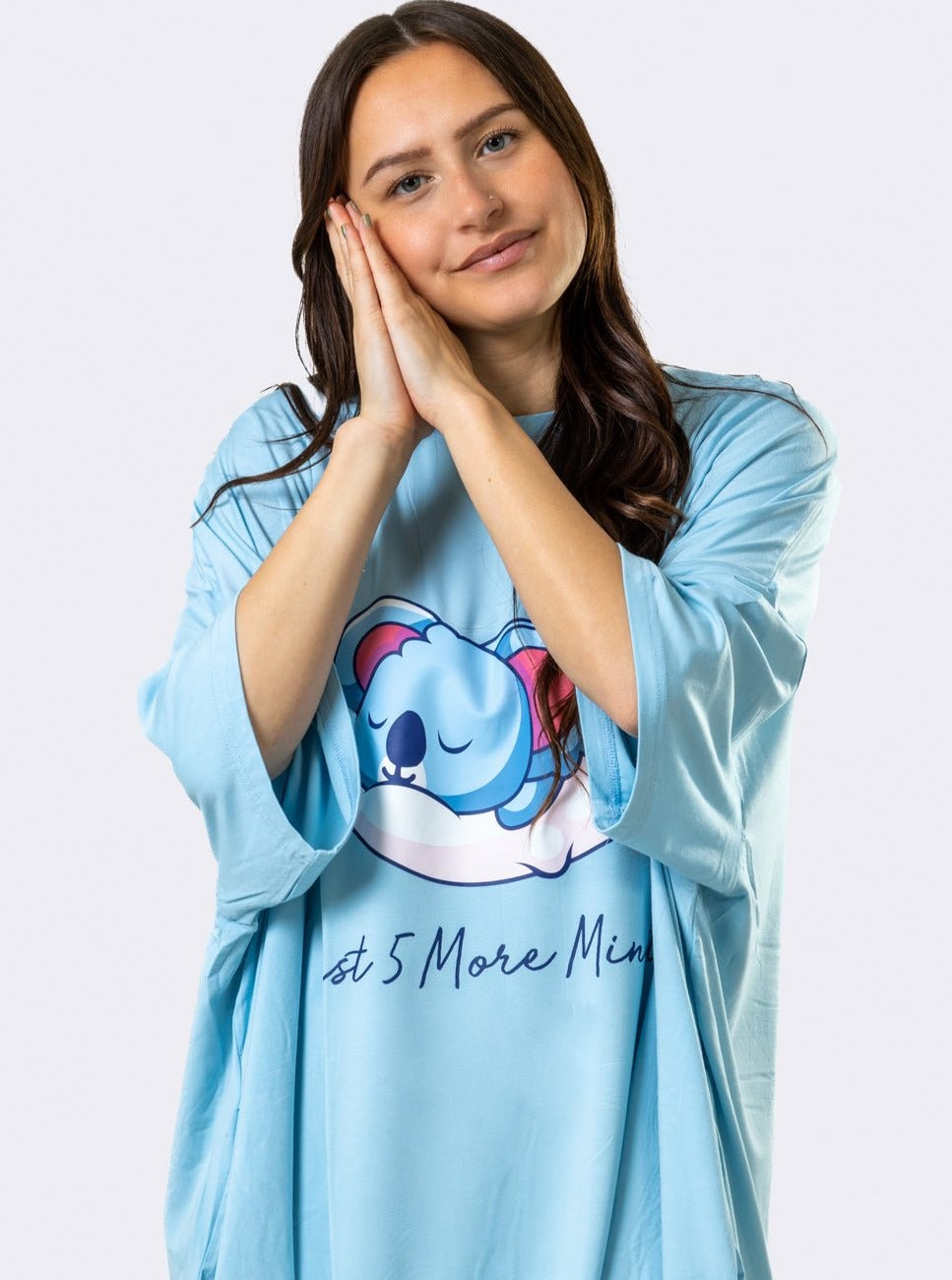 Koala Cuddleez Sleep Tee - Cuddleez blue oversized - detailed close up of female in t-shirt